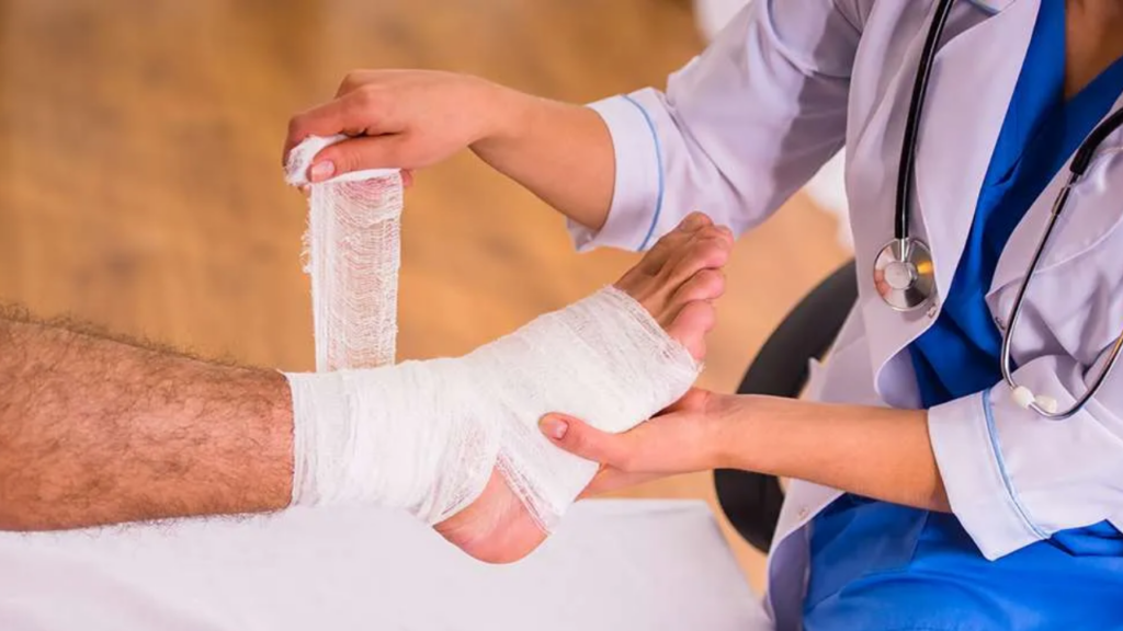Nurse help leg injury